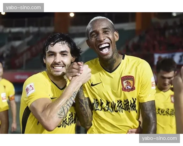 美国队名单生变故 泰勒亚当斯伤愈归队稳固中场防守体系